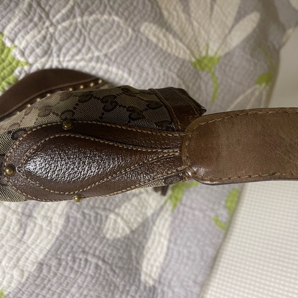 Authentic Vintage Gucci Crossbody Bag - Picture 6 of 16